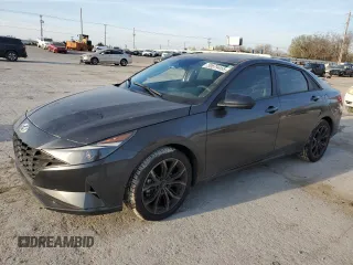 2021 Hyundai Elantra SEL with VIN 5NPLM4AGXMH025713, listed as a Copart auction lot 50679465 with 33,533 mi miles and Salvage Title. Bid and sale history available at carsss.com. Image 1.