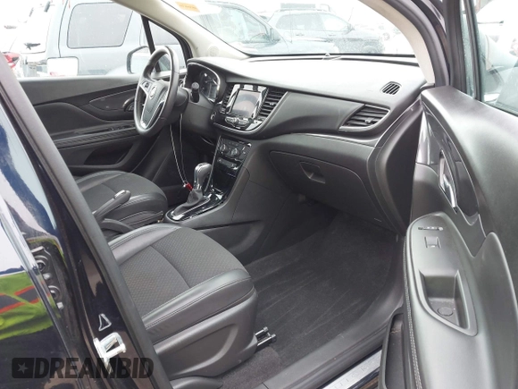 2021 Buick Encore Preferred with VIN KL4CJESMXMB365071, listed as a IAAI auction lot 41701334 with 39,618 mi miles. Bid and sale history available at carsss.com. Image 5.