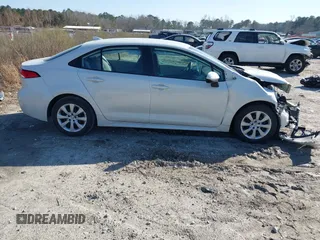 2020 Toyota Corolla LE with VIN 5YFEPRAE5LP058809, listed as a IAAI auction lot 41776646 with 60,291 mi miles. Bid and sale history available at carsss.com. Image 14.