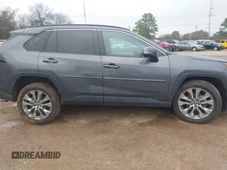 2020 Toyota RAV4 XLE Premium with VIN 2T3C1RFV1LW091362, listed as a IAAI auction lot 41600933 with 59,511 mi miles. Bid and sale history available at carsss.com. Image 13.