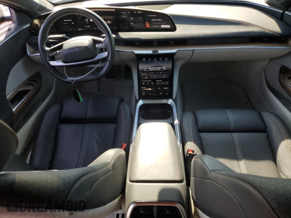 2022 Lucid Air Grand Touring z VIN 50EA1GBAXNA003291, wystawiony jako Copart lot #56681945 z przebiegiem 18 672 mil mil oraz Szkoda całkowita • Salvage title. Historia ofert i sprzedaży dostępna na DreamBid. Obrazek 8.