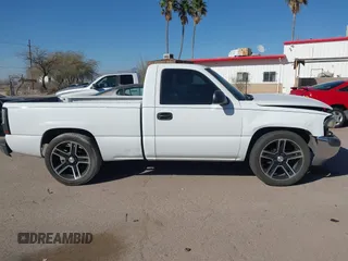 2000 GMC New Sierra 1500 SLE with VIN 1GTEC14W4YZ118674, listed as a IAAI auction lot 41726001 with 169,858 mi miles. Bid and sale history available at carsss.com. Image 13.
