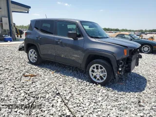 2023 Jeep Renegade Latitude with VIN ZACNJDB1XPPP70353, listed as a Copart auction lot 53150865 with 26,292 mi miles and Clean Title. Bid and sale history available at carsss.com. Image 4.