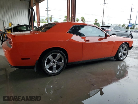 2009 Dodge Challenger R/T z VIN 2B3LJ54T69H588556, wystawiony jako Copart lot #56277855 z przebiegiem 47 405 mil mil oraz Szkoda całkowita • Salvage title. Historia ofert i sprzedaży dostępna na DreamBid. Obrazek 3.