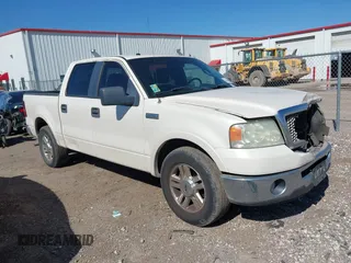 2008 Ford F-150 XLT with VIN 1FTPW12V88FB20102, listed as a IAAI auction lot 41667640 with 200,249 mi miles. Bid and sale history available at carsss.com. Image 1.