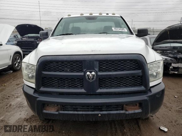 2013 Ram 2500 Tradesman z VIN 3C6LR5AT6DG514615, wystawiony jako Copart lot #48234505 z przebiegiem 75 897 mil mil oraz Czysty tytuł • Clean title. Historia ofert i sprzedaży dostępna na DreamBid. Obrazek 5.