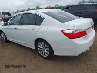 2013 Honda Accord Sdn EX-L with VIN 1HGCR2F83DA223548, listed as a IAAI auction lot 42032953 with 77,432 mi miles. Bid and sale history available at carsss.com. Image 3.