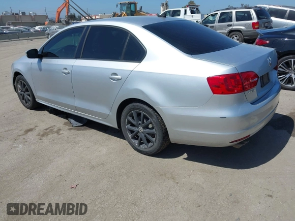 2011 Volkswagen Jetta SE with VIN 3VWDZ7AJ4BM394140, listed as a IAAI auction lot 42284735 with 177,495 mi miles and . Bid and sale history available at DreamBid. Image 3.