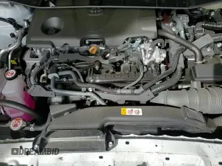 2025 Toyota Camry LE with VIN 4T1DAACK7SU552393, listed as a Copart auction lot 84417645 with 10,032 mi miles and Salvage title. Bid and sale history available at DreamBid. Image 16.