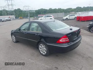 2005 Mercedes-Benz C 240 с VIN WDBRF81J45F616976, выставлен на аукционе IAAI как лот 42686385 с пробегом 49 390 миль миль и . История ставок и продаж доступна на DreamBid. Изображение 3.