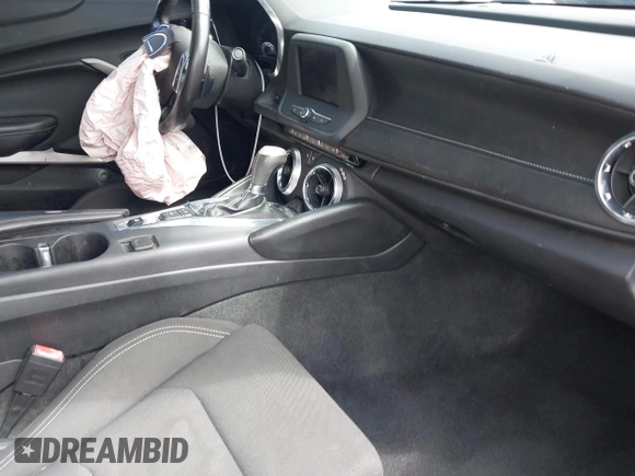 2020 Chevrolet Camaro 1LT with VIN 1G1FB1RX5L0106371, listed as a IAAI auction lot 41935290 with 77,286 mi miles and . Bid and sale history available at DreamBid. Image 5.