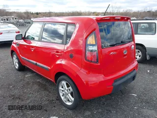 2011 Kia Soul + with VIN KNDJT2A24B7196638, listed as a IAAI auction lot 41741111 with 92,276 mi miles. Bid and sale history available at carsss.com. Image 3.