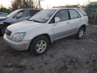 2002 Lexus RX 300 with VIN JTJGF10U820137256, listed as a Copart auction lot 82670214 with 0 mi miles and Clean Title. Bid and sale history available at carsss.com. Image 1.