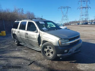 2003 Chevrolet TrailBlazer EXT LT with VIN 1GNET16S436101305, listed as a IAAI auction lot 38696317 with 1 mi miles. Bid and sale history available at carsss.com. Image 1.