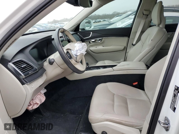 2020 Volvo XC90 Momentum with VIN YV4102PK8L1564739, listed as a Copart auction lot 87068654 with 47,655 mi miles and Salvage Title. Bid and sale history available at carsss.com. Image 7.