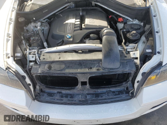 2014 BMW X6 xDrive35i with VIN 5UXFG2C57E0C44228, listed as a Copart auction lot 46574765 with 111,001 mi miles and Salvage Title. Bid and sale history available at carsss.com. Image 14.