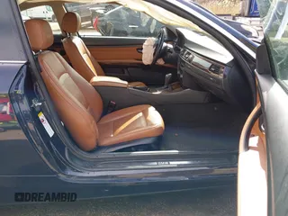 2009 BMW 3 Series 328i xDrive z VIN WBAWC33589PU84317, wystawiony jako IAAI lot #41817634 z przebiegiem 166 052 mil mil oraz . Historia ofert i sprzedaży dostępna na DreamBid. Obrazek 5.