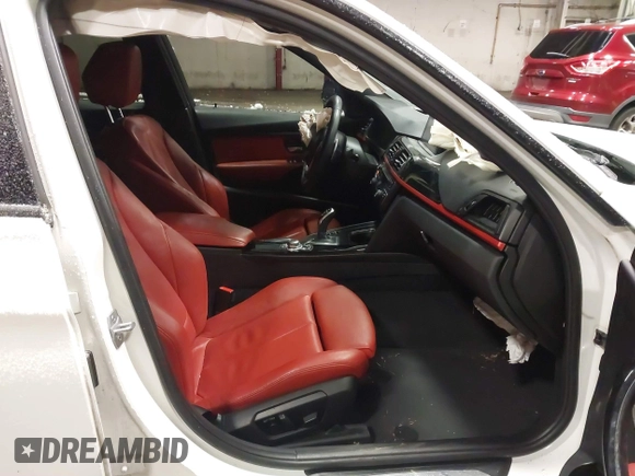 2013 BMW 3 Series 335i с VIN WBA3A9G50DNP37947, выставлен на аукционе IAAI как лот 41568877 с пробегом 82 467 миль миль и . История ставок и продаж доступна на DreamBid. Изображение 5.