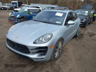 2015 Porsche Macan Turbo с VIN WP1AF2A57FLB96758, выставлен на аукционе IAAI как лот 41585014 с пробегом 129 886 миль миль и . История ставок и продаж доступна на DreamBid. Изображение 2.