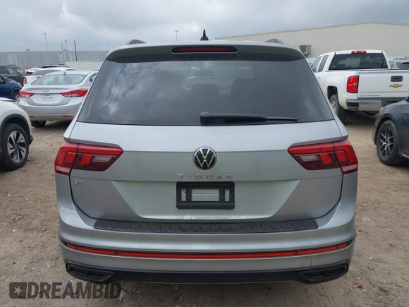 2022 Volkswagen Tiguan SE R-Line Black with VIN 3VVCB7AXXNM165748, listed as a IAAI auction lot 42178772 with 64,007 mi miles and . Bid and sale history available at DreamBid. Image 16.