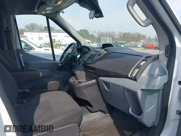 2019 Ford Transit with VIN 1FTYR2CM0KKA87201, listed as a IAAI auction lot 41741165 with 81,635 mi miles. Bid and sale history available at carsss.com. Image 5.