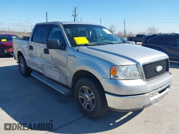 2008 Ford F-150 XL with VIN 1FTRW12W88FB11028, listed as a IAAI auction lot 41662475 with 237,135 mi miles. Bid and sale history available at carsss.com. Image 1.