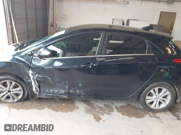 2013 Hyundai Elantra z VIN KMHD35LE7DU053088, wystawiony jako IAAI lot #42370655 z przebiegiem 151 015 mil mil oraz . Historia ofert i sprzedaży dostępna na DreamBid. Obrazek 15.
