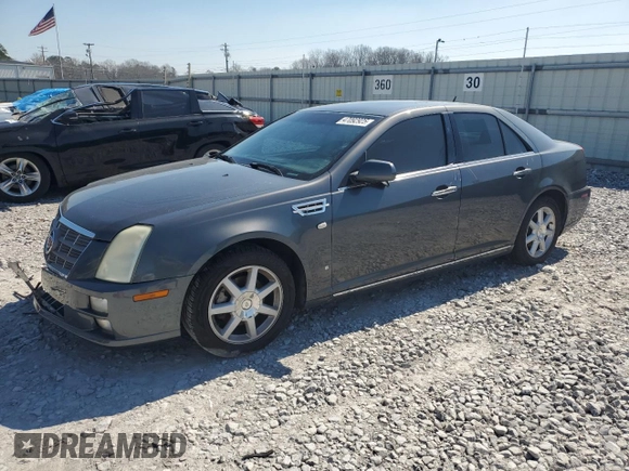 2008 Cadillac STS RWD z VIN 1G6DZ67A280200465, wystawiony jako Copart lot #47092925 z przebiegiem 168 588 mil mil oraz Szkoda całkowita • Salvage title. Historia ofert i sprzedaży dostępna na DreamBid. Obrazek 1.