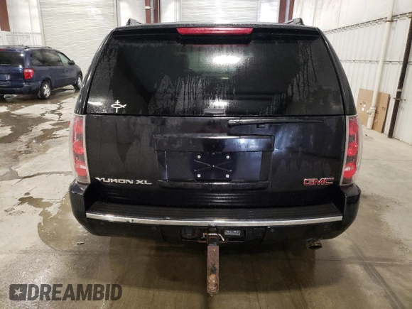 2014 GMC Yukon XL Denali with VIN 1GKS2MEF2ER171962, listed as a Copart auction lot 46996965 with 251,939 mi miles and Salvage Title. Bid and sale history available at carsss.com. Image 6.