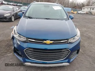 2019 Chevrolet Trax LT with VIN 3GNCJPSB8KL305731, listed as a IAAI auction lot 41953636 with 99,983 mi miles. Bid and sale history available at carsss.com. Image 12.