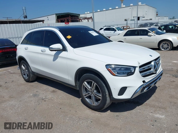 2022 Mercedes-Benz GLC with VIN W1N0G8DB3NV327355, listed as a IAAI auction lot 42008467 with 43,819 mi miles. Bid and sale history available at carsss.com. Image 1.
