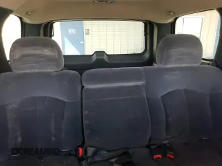 2002 Chevrolet Tahoe LS z VIN 1GNEC13V32J215385, wystawiony jako Copart lot #56666035 z przebiegiem 227 553 mil mil oraz Szkoda całkowita • Salvage title. Historia ofert i sprzedaży dostępna na DreamBid. Obrazek 10.