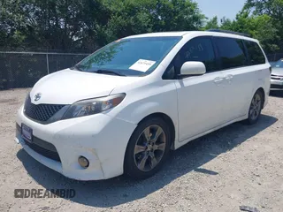 2012 Toyota Sienna SE z VIN 5TDXK3DC1CS186020, wystawiony jako IAAI lot #42471455 z przebiegiem 215 048 mil mil oraz . Historia ofert i sprzedaży dostępna na DreamBid. Obrazek 20.