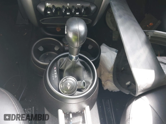 2014 MINI Countryman with VIN WMWZB3C53EWR39767, listed as a IAAI auction lot 41592112 with 129,403 mi miles and . Bid and sale history available at DreamBid. Image 11.
