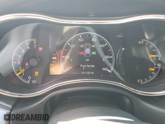 2014 Jeep Grand Cherokee Limited z VIN 1C4RJFBG0EC195248, wystawiony jako Copart lot #56353095 z przebiegiem 101 133 mil mil oraz Szkoda całkowita • Salvage title. Historia ofert i sprzedaży dostępna na DreamBid. Obrazek 9.