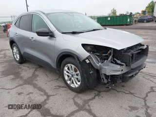 2022 Ford Escape SE z VIN 1FMCU0G62NUB32670, wystawiony jako IAAI lot #42259177 z przebiegiem 67 692 mil mil oraz . Historia ofert i sprzedaży dostępna na DreamBid. Obrazek 1.