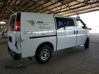 2018 Chevrolet Express Cargo Van with VIN 1GCWGAFP8J1266815, listed as a Copart auction lot 86369234 with 236,594 mi miles and Salvage Title. Bid and sale history available at carsss.com. Image 3.