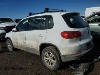 2015 Volkswagen Tiguan S z VIN WVGBV7AX7FW569427, wystawiony jako Copart lot #42190605 z przebiegiem 102 354 mil mil oraz Szkoda całkowita • Salvage title. Historia ofert i sprzedaży dostępna na DreamBid. Obrazek 2.