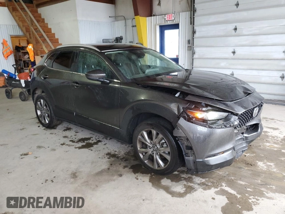 2023 Mazda CX-30 S Carbon Edition z VIN 3MVDMBCM5PM569903, wystawiony jako Copart lot #84850594 z przebiegiem 14 653 mil mil oraz Szkoda całkowita • Salvage title. Historia ofert i sprzedaży dostępna na DreamBid. Obrazek 4.