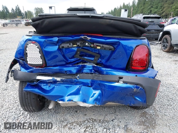 2025 MINI Convertible with VIN WMW23GX01S2X08664, listed as a IAAI auction lot 42506008 with 1,641 mi miles and . Bid and sale history available at DreamBid. Image 17.