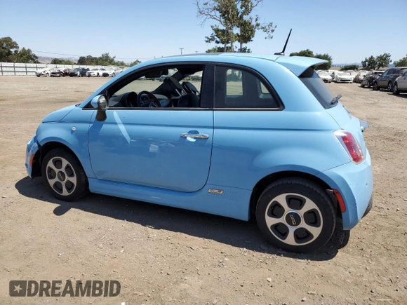2015 FIAT 500e с VIN 3C3CFFGE2FT685425, выставлен на аукционе Copart как лот 62751915 с пробегом 48 372 миль миль и Списание • Salvage title. История ставок и продаж доступна на DreamBid. Изображение 2.