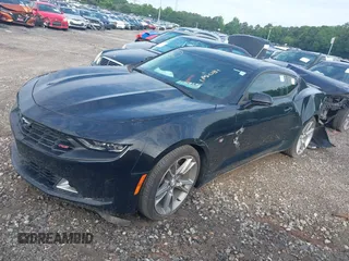 2020 Chevrolet Camaro 1LT z VIN 1G1FB1RX8L0115081, wystawiony jako IAAI lot #42081920 z przebiegiem 38 793 mil mil oraz . Historia ofert i sprzedaży dostępna na DreamBid. Obrazek 2.
