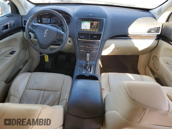 2016 Lincoln MKT EcoBoost z VIN 2LMHJ5AT5GBL01314, wystawiony jako Copart lot #88693385 z przebiegiem 75 777 mil mil oraz Szkoda całkowita • Salvage title. Historia ofert i sprzedaży dostępna na DreamBid. Obrazek 8.