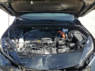 2024 Toyota Venza LE with VIN JTEAAAAH8RJ167060, listed as a Copart auction lot 73685744 with 7,957 mi miles and Salvage Title. Bid and sale history available at carsss.com. Image 12.