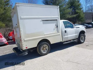 2015 Ford F-250 XL z VIN 1FDBF2B66FEA47593, wystawiony jako IAAI lot #38838987 z przebiegiem 438 340 mil mil oraz . Historia ofert i sprzedaży dostępna na DreamBid. Obrazek 4.