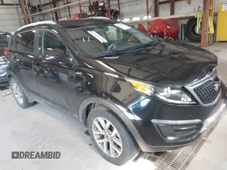 2016 Kia Sportage LX with VIN KNDPBCAC4G7847334, listed as a IAAI auction lot 41822803 with 86,595 mi miles and . Bid and sale history available at carsss.com. Image 1.