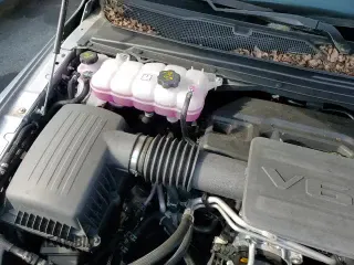 2022 Ram 1500 Big Horn z VIN 1C6RRFFG5NN297580, wystawiony jako Copart lot #70990105 z przebiegiem 376 mil mil oraz Czysty tytuł • Clean title. Historia ofert i sprzedaży dostępna na DreamBid. Obrazek 13.