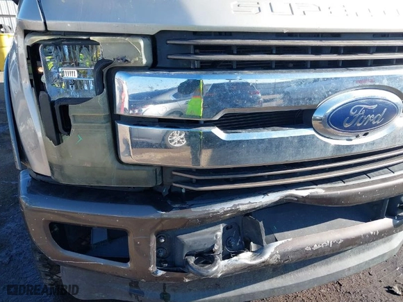 2017 Ford Super Duty F-250 SRW Lariat with VIN 1FT7W2BT3HEB17232, listed as a IAAI auction lot 41227595 with 243,424 mi miles. Bid and sale history available at carsss.com. Image 17.