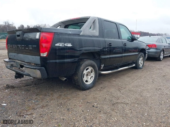 2003 Chevrolet Avalanche with VIN 3GNEK13T93G275451, listed as a IAAI auction lot 41875087 with 196,026 mi miles. Bid and sale history available at carsss.com. Image 4.