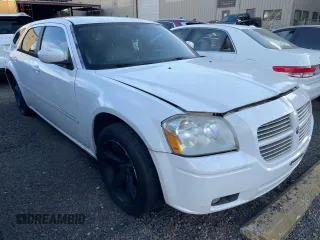 2006 Dodge Magnum R/T z VIN 2D4GZ57226H398988, wystawiony jako Copart lot #59425655 z przebiegiem Nie podano mil oraz Tytuł czysty. Historia ofert i sprzedaży dostępna na DreamBid. Obrazek 1.